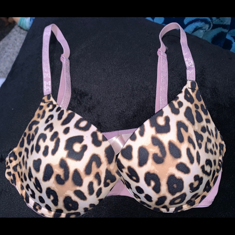 VS Pink wear everywhere push up bra